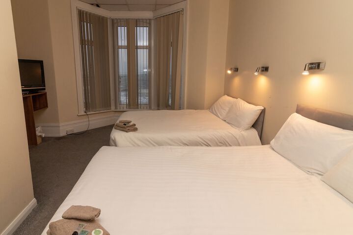 Room 3 of 17