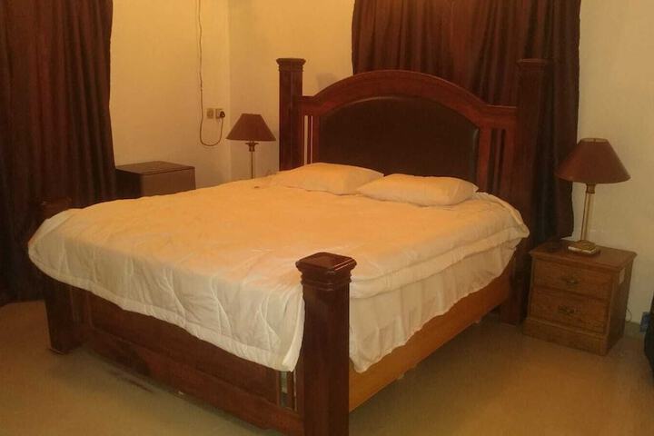 Room 6 of 15