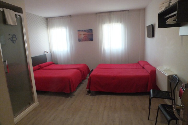 Room 14 of 65