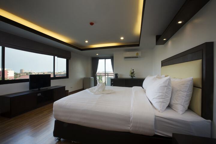 Room 7 of 34