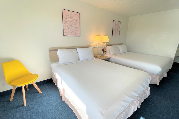 Room 18 of 74