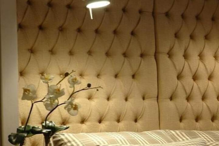 Room 7 of 30