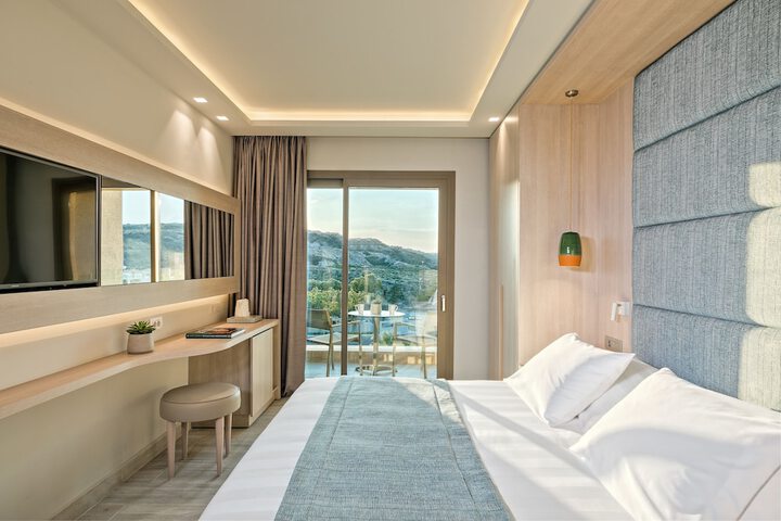 Room 6 of 117