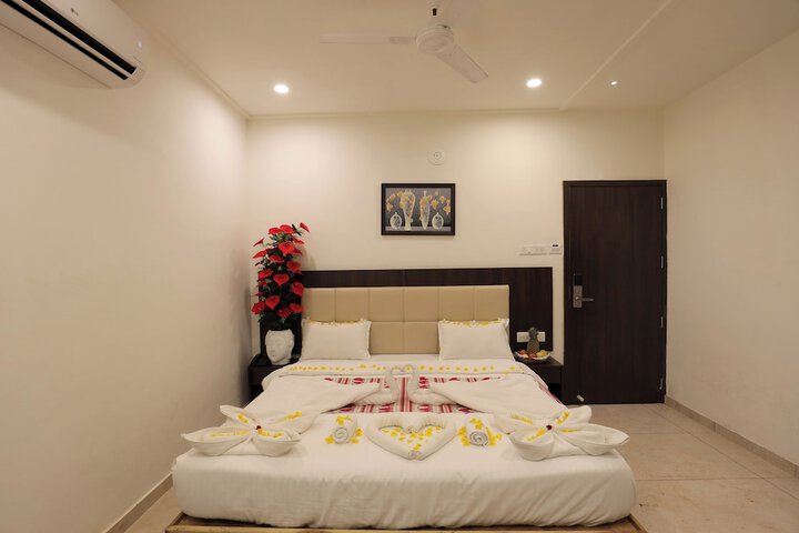 Room 6 of 50