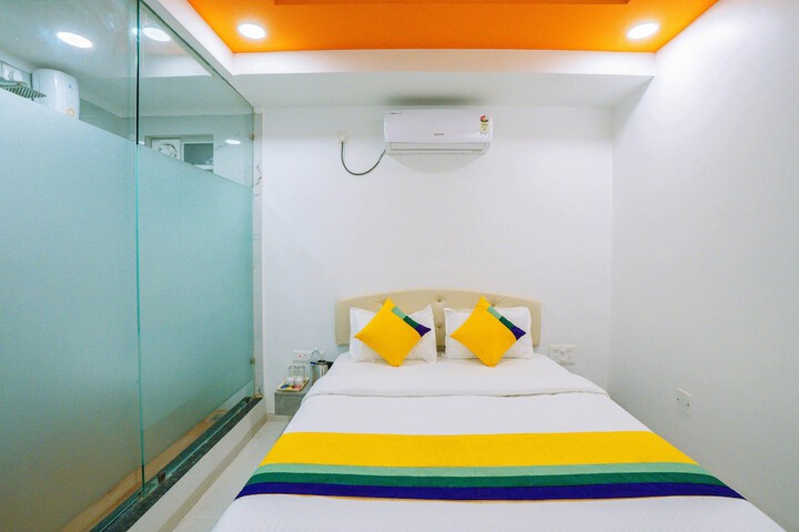 Room 18 of 43