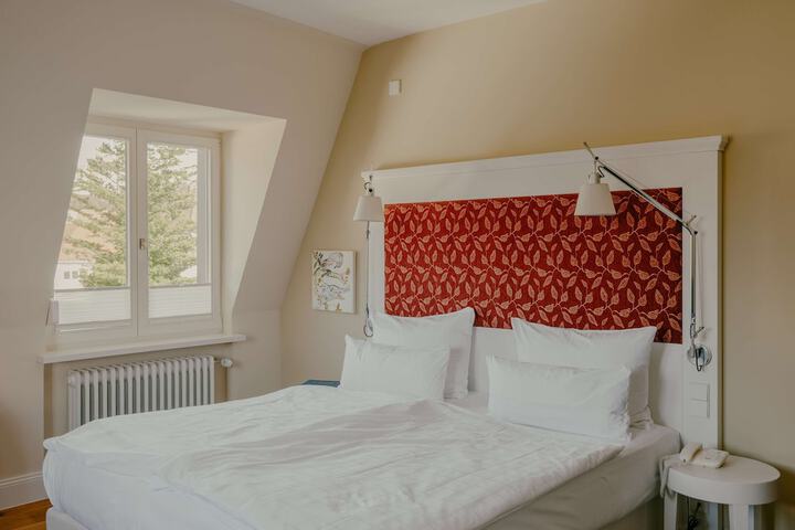 Room 37 of 87