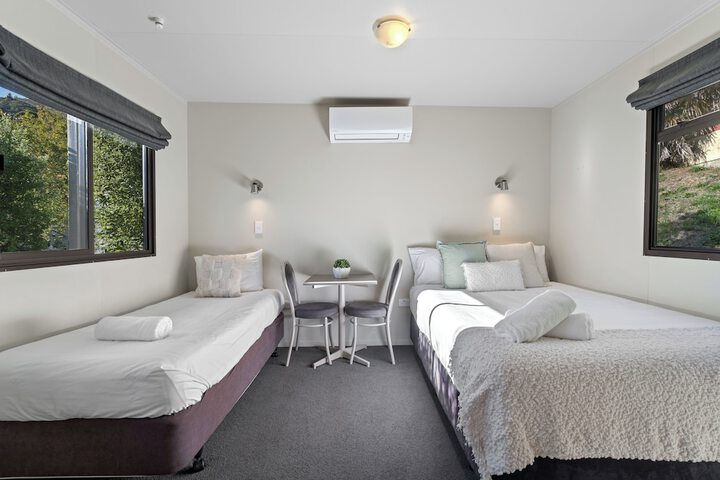Room 21 of 146