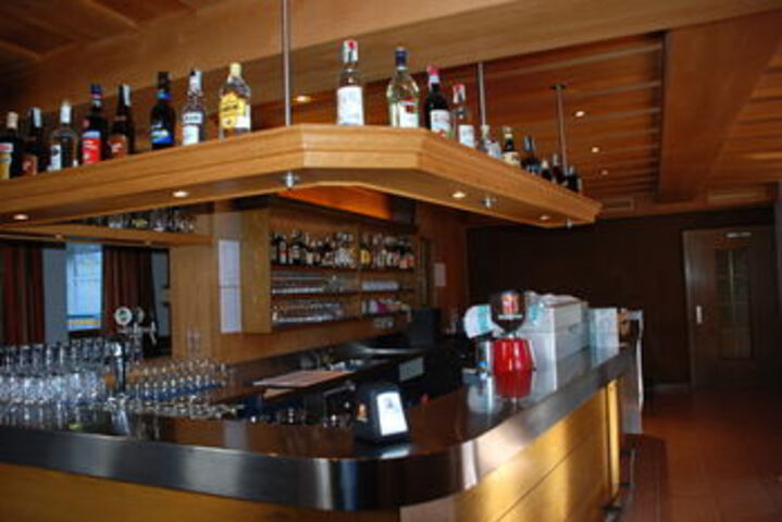 Lounge 20 of 30