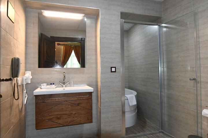 Clean Restrooms