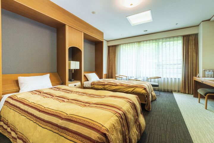Room 21 of 83