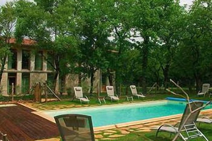 Pool 39 of 59