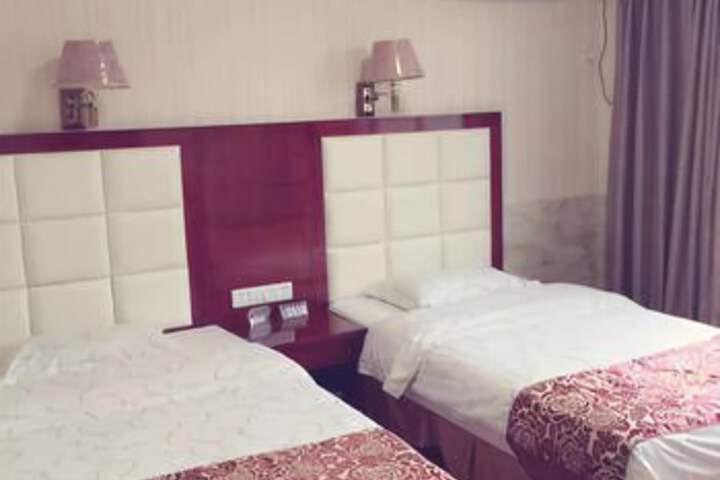Room 2 of 7