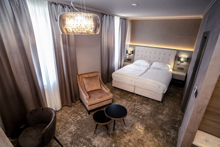 Room 10 of 55