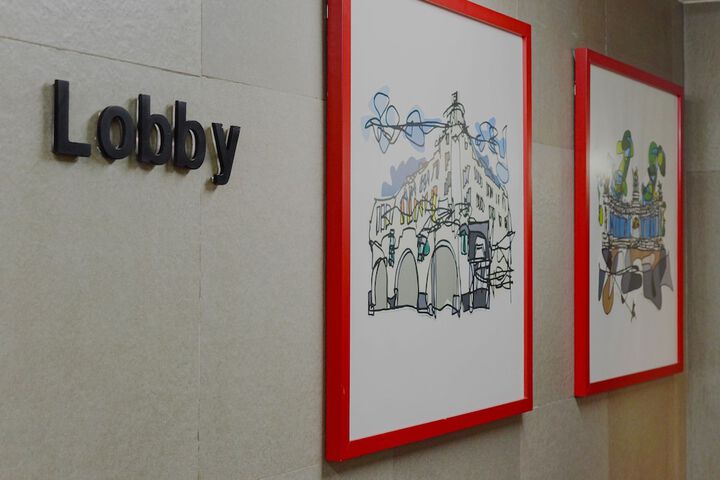 Entrance & Lobby