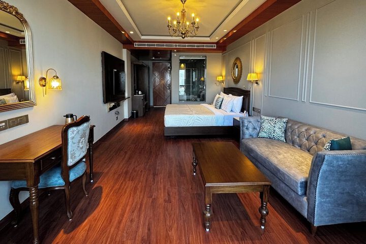 Room 34 of 72