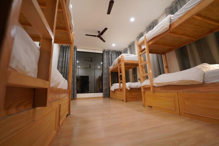 Room 14 of 46
