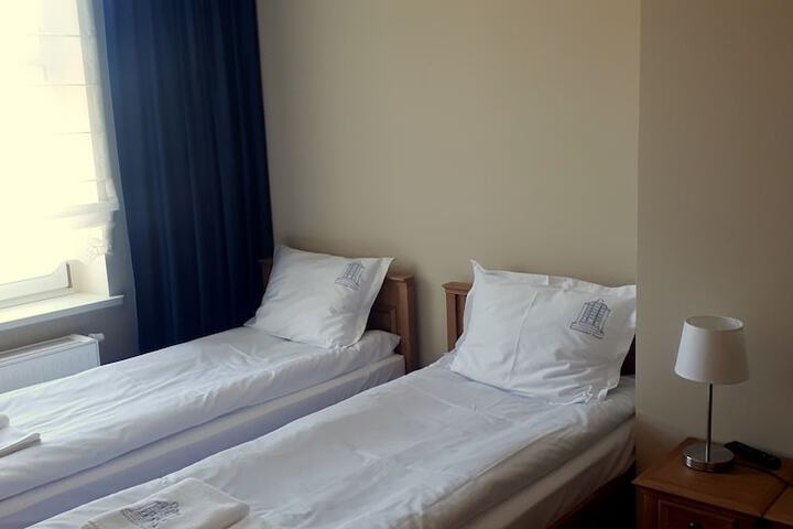 Room 12 of 46
