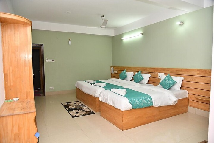 Room 4 of 15
