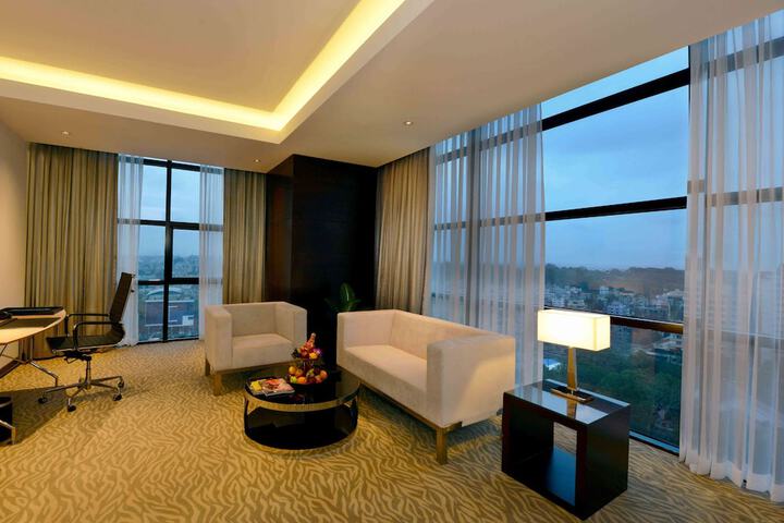 Room 8 of 74