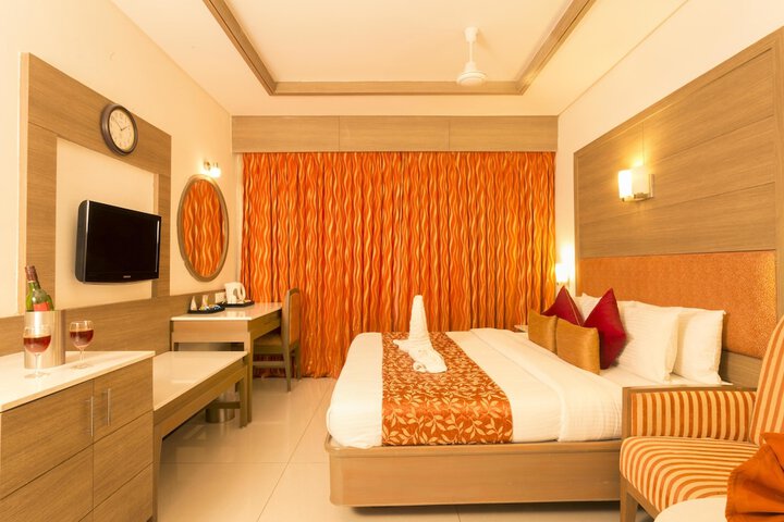 Room 5 of 19