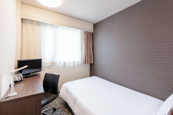 Room 10 of 46