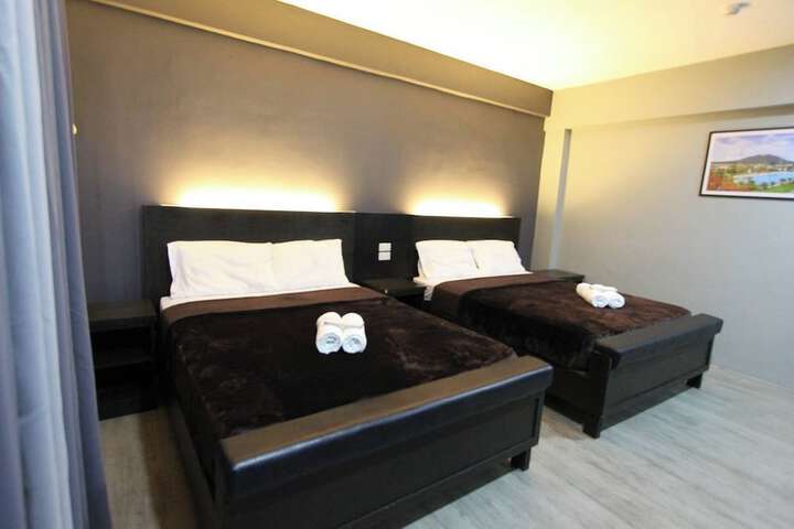 Room 22 of 48