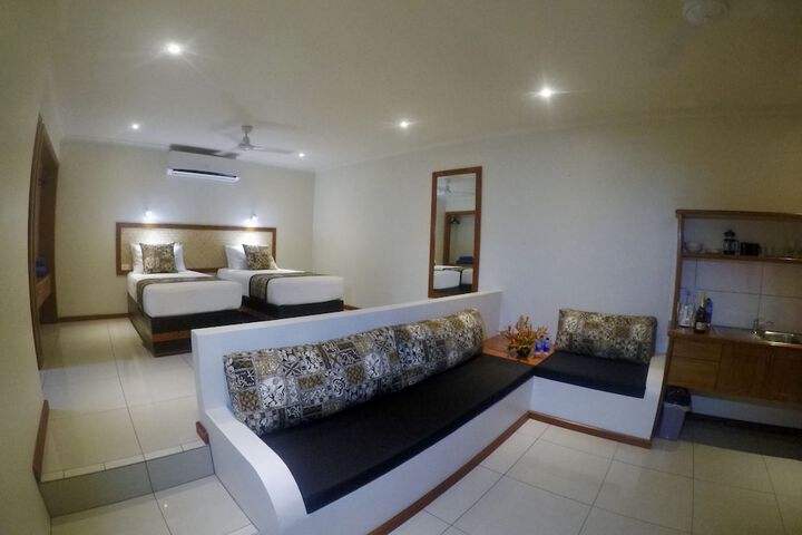 Room 17 of 246