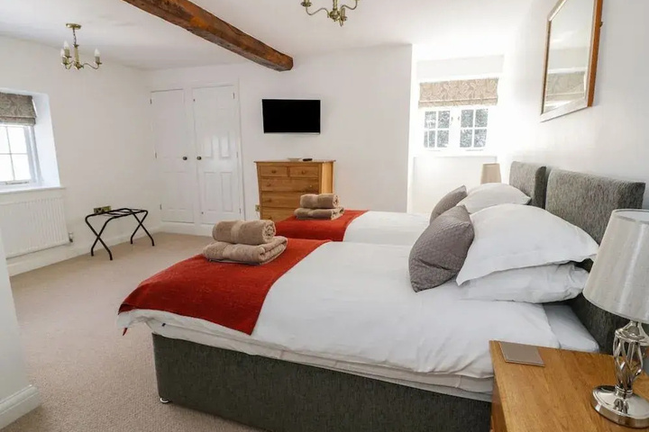 Room 4 of 21