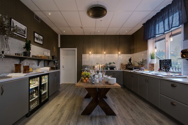 Breakfast area