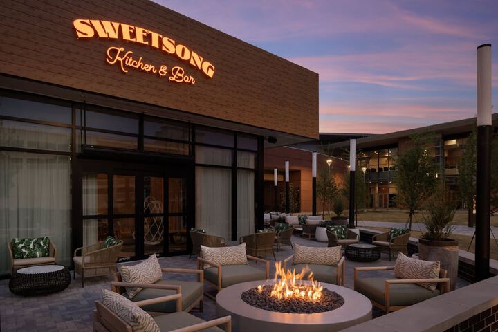 Hotel Interior 4 of 53