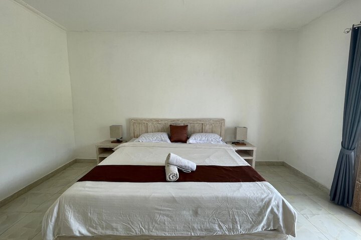 Room 10 of 19