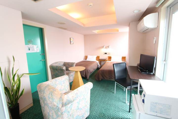 Room 10 of 23