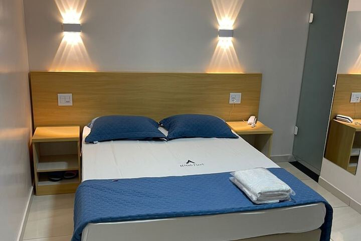 Room 4 of 39