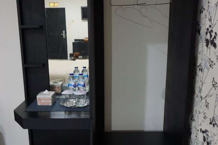 Room 28 of 56