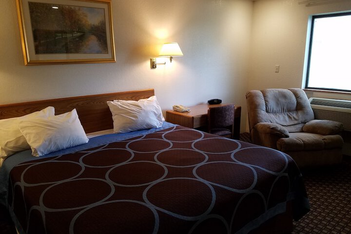 Room 13 of 26
