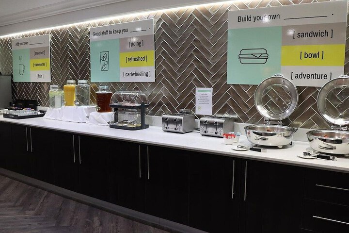 Breakfast/Coffee Service 87 of 149