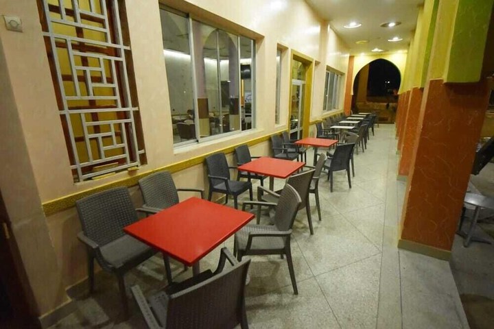 Dining 17 of 27