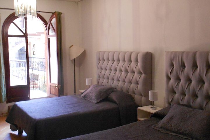 Room 11 of 18
