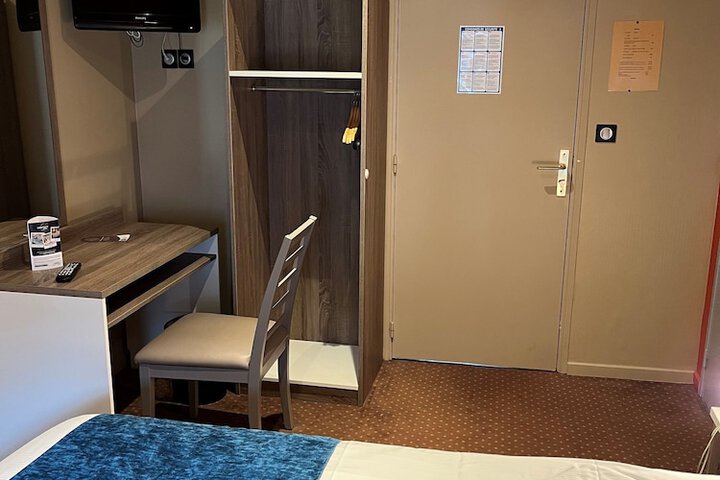 Room 7 of 29