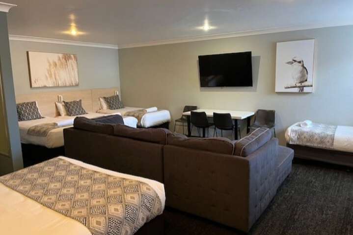 Room 46 of 78