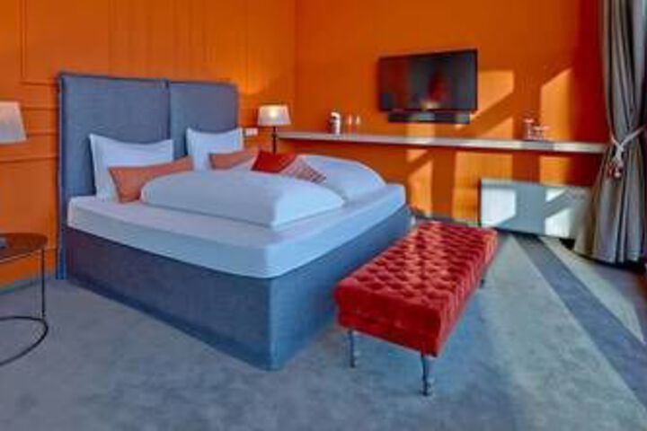 Room 34 of 74
