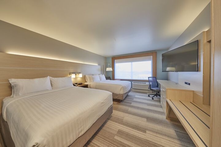 Room 12 of 37