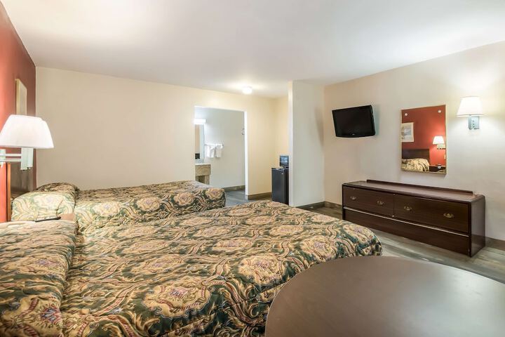 2 Double Beds (6 of 7)