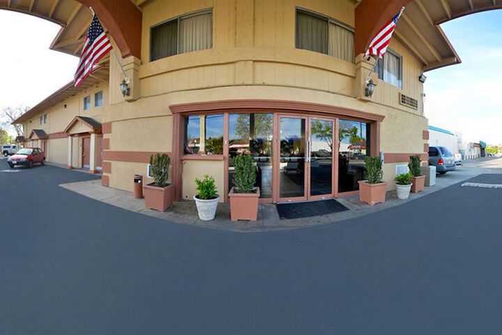 Hotel 40 of 70