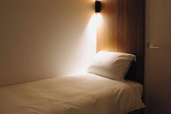 Room 42 of 59