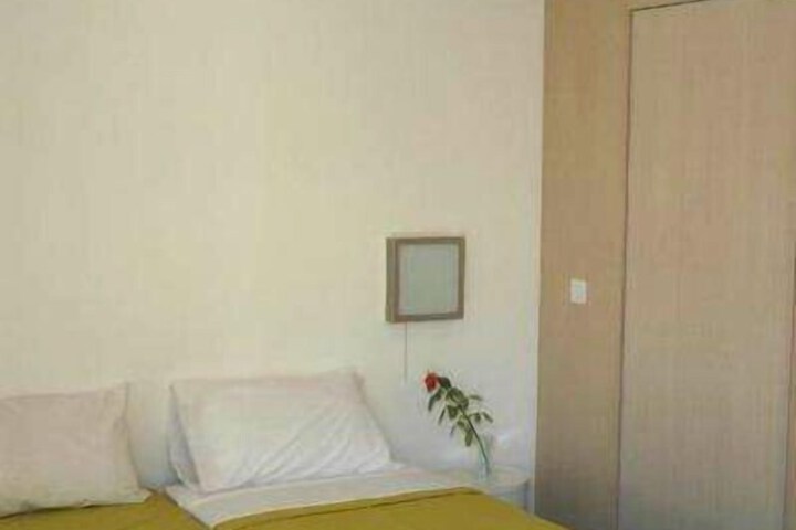 Room 3 of 15
