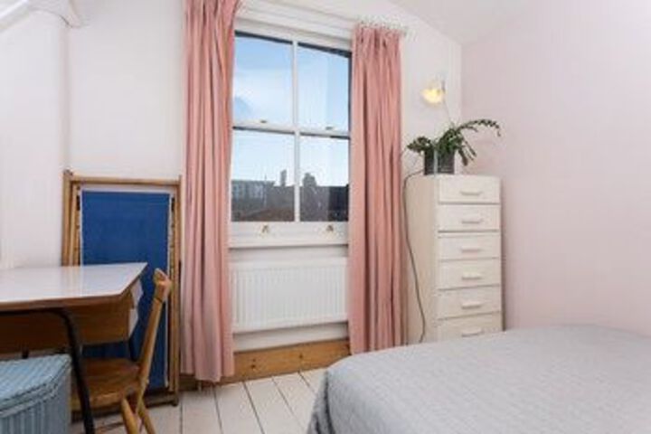 Room 21 of 48