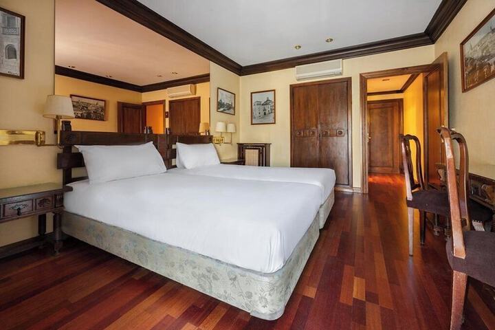Room 14 of 46