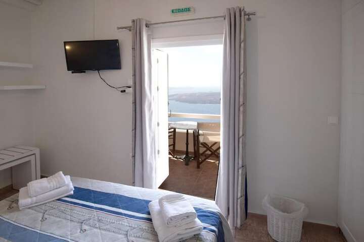 Room 33 of 188