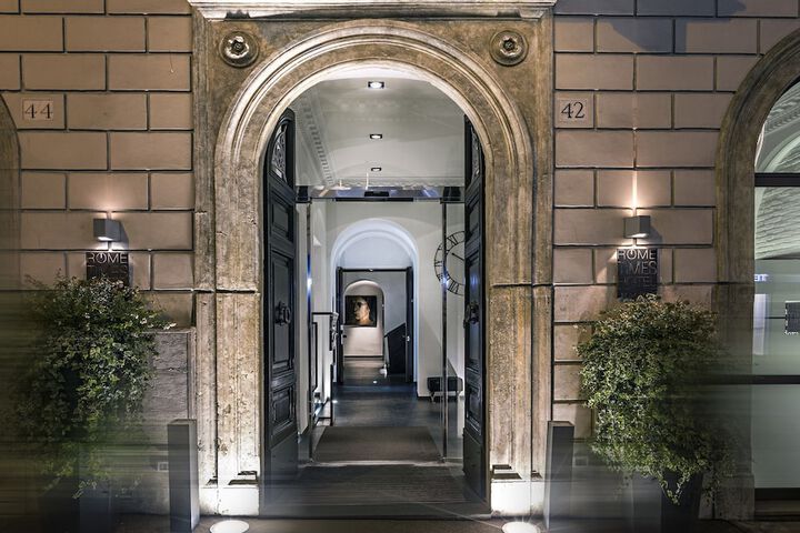 Hotel 74 of 79